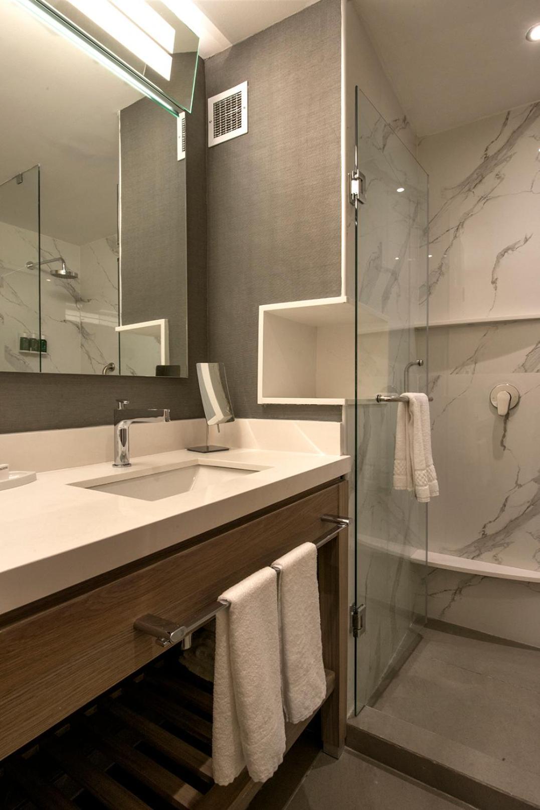 Courtyard By Marriott San Luis Potosi, Los Lagos Buitenkant foto