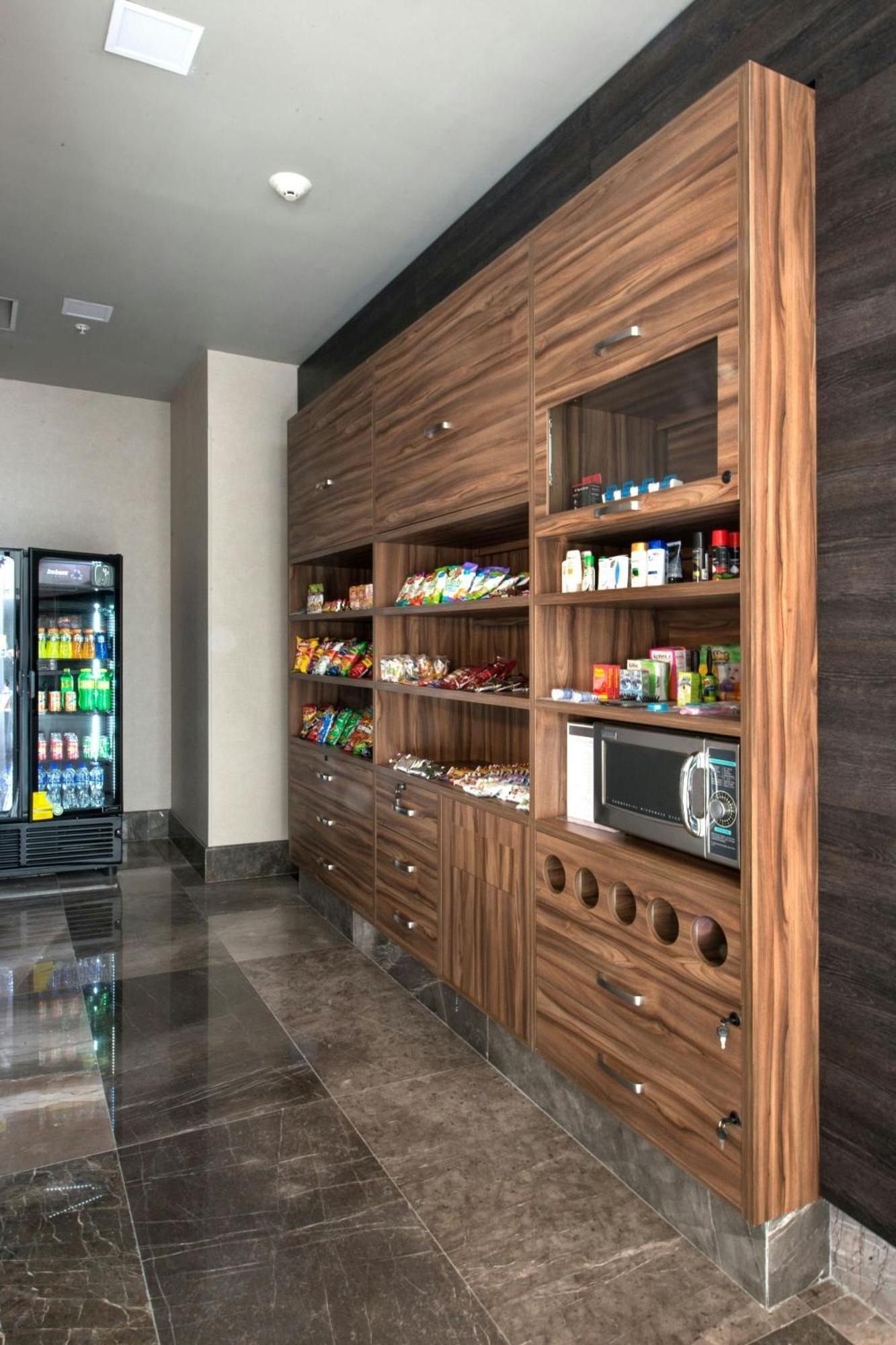 Courtyard By Marriott San Luis Potosi, Los Lagos Buitenkant foto