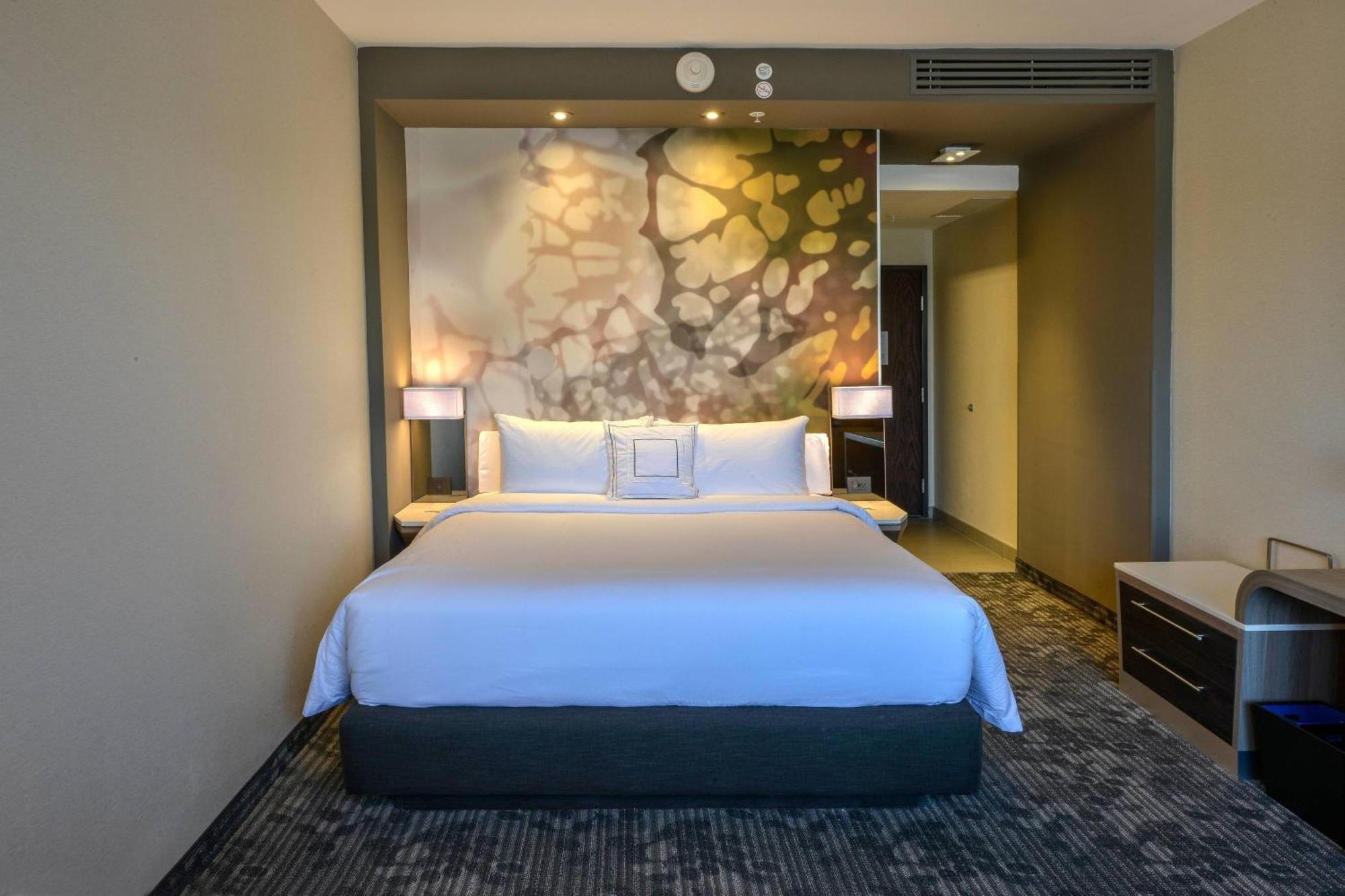 Courtyard By Marriott San Luis Potosi, Los Lagos Buitenkant foto
